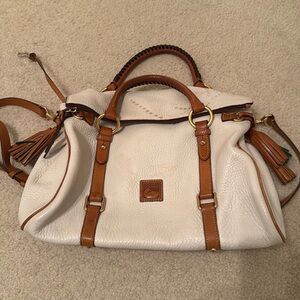 Dooney and Bourke cream purse